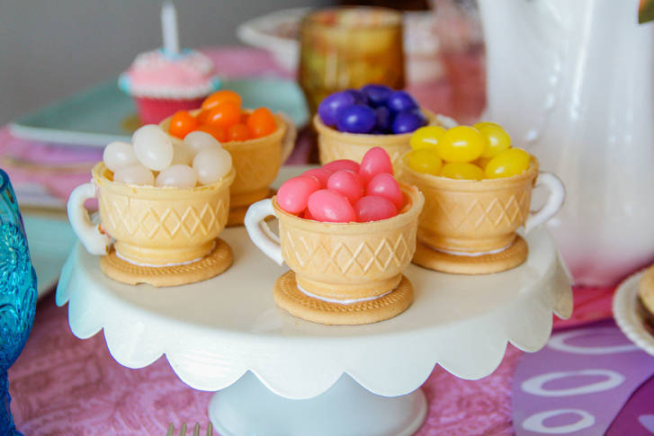 Edible teacups